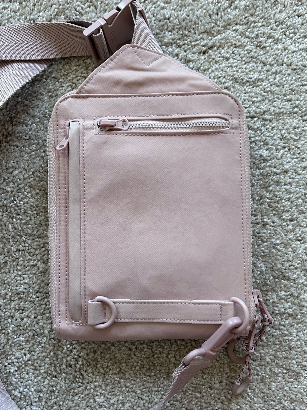 BEIS Sport Sling Atlas Pink Adjustable Travel Everyday Crossbody Bag Purse EUC - Picture 5 of 10
